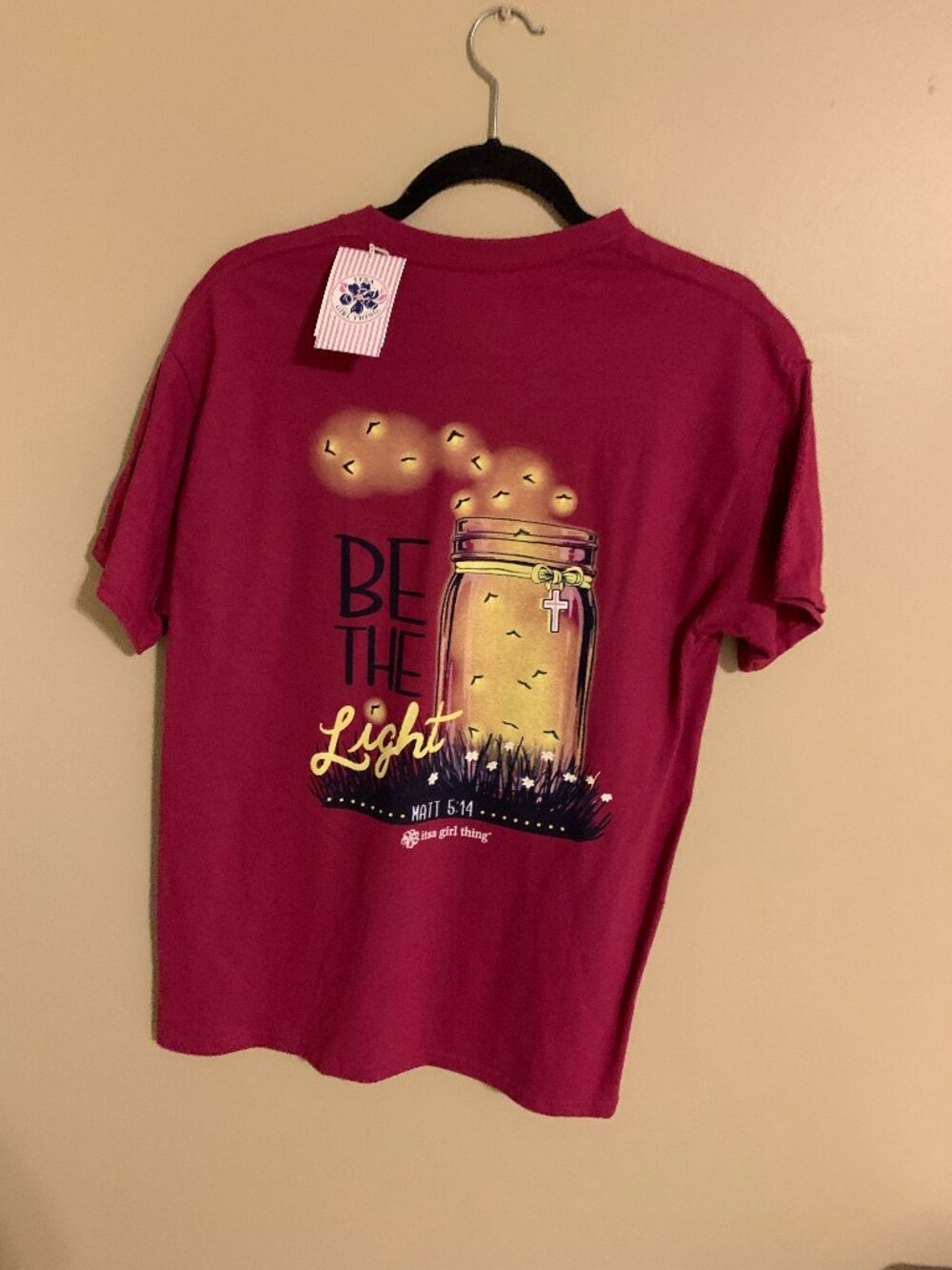 ITSA GIRL THING TEE SHIRT  SIZE M  NWT
